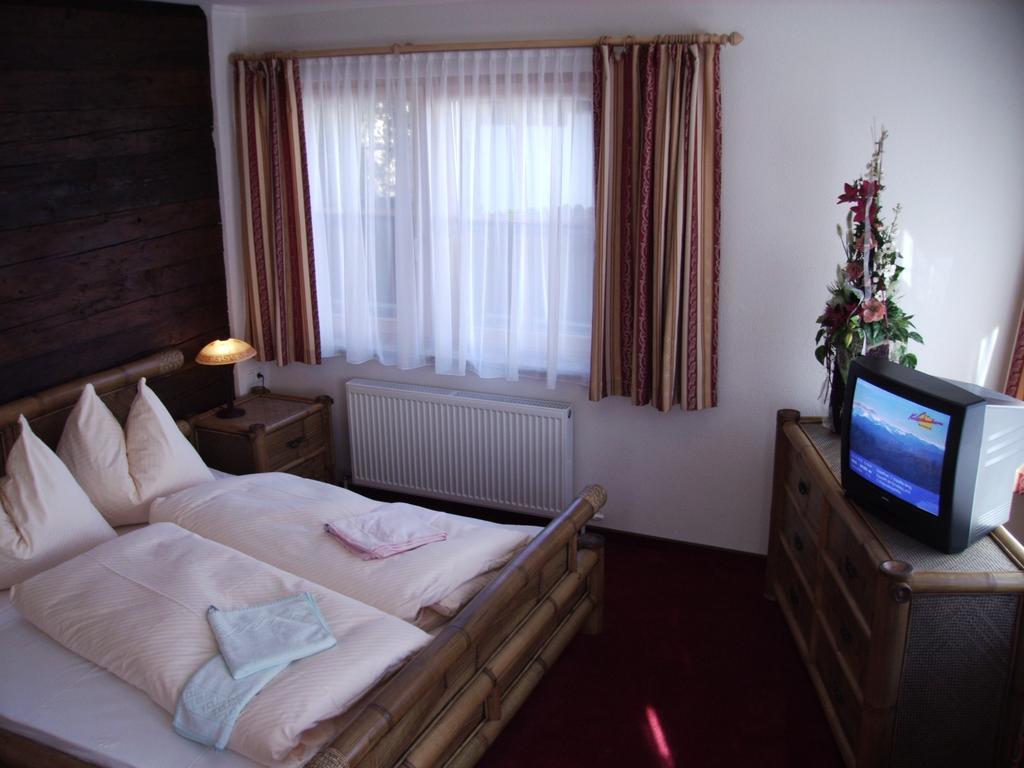 Pension Heidi Kaprun Room photo