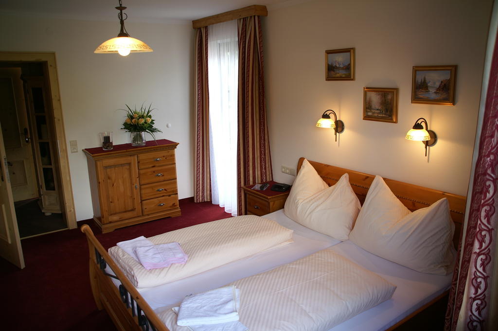 Pension Heidi Kaprun Room photo