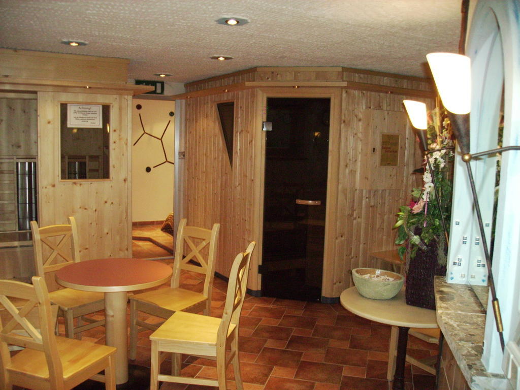 Pension Heidi Kaprun Exterior photo